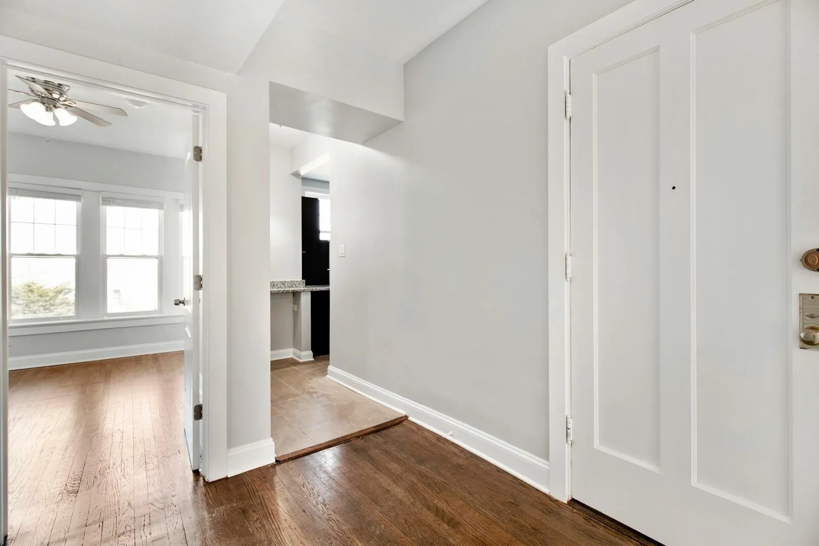 1110 W Glenlake Ave, ,  60660, USA 60660-unit#3RD FLOOR-Chicago-IL