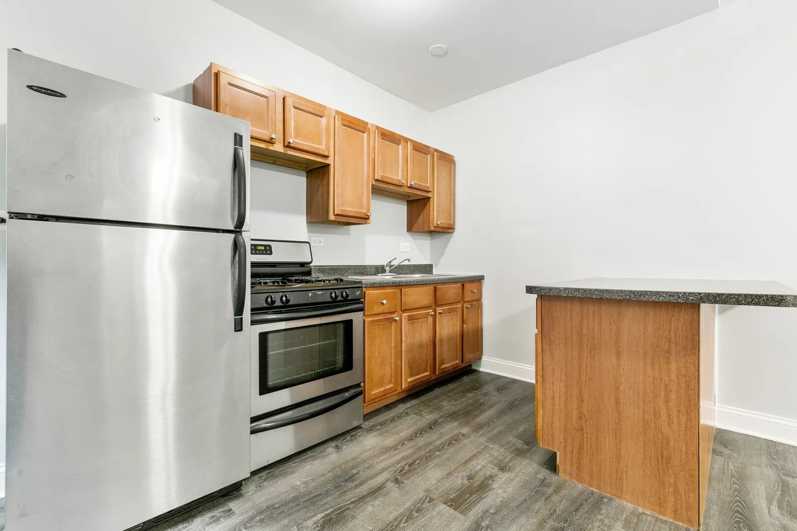 5860 N Kenmore Ave, , 60660, USA 60660-unit#205-Chicago-IL