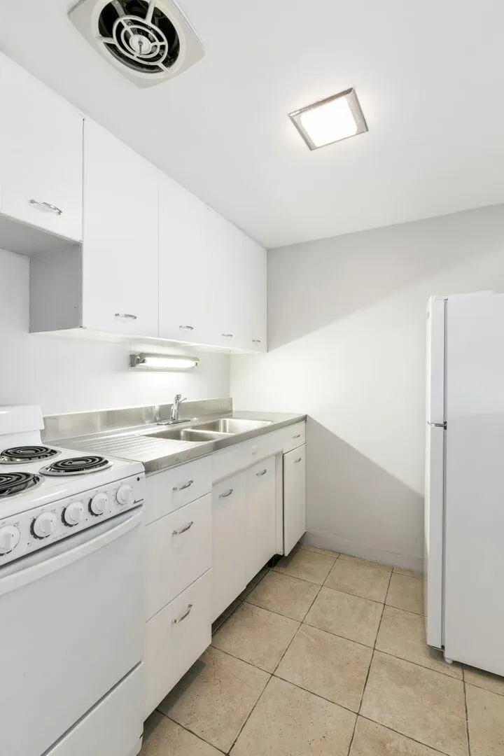 6012 N Kenmore Ave, , 60660, USA 60660-unit#4D-Chicago-IL