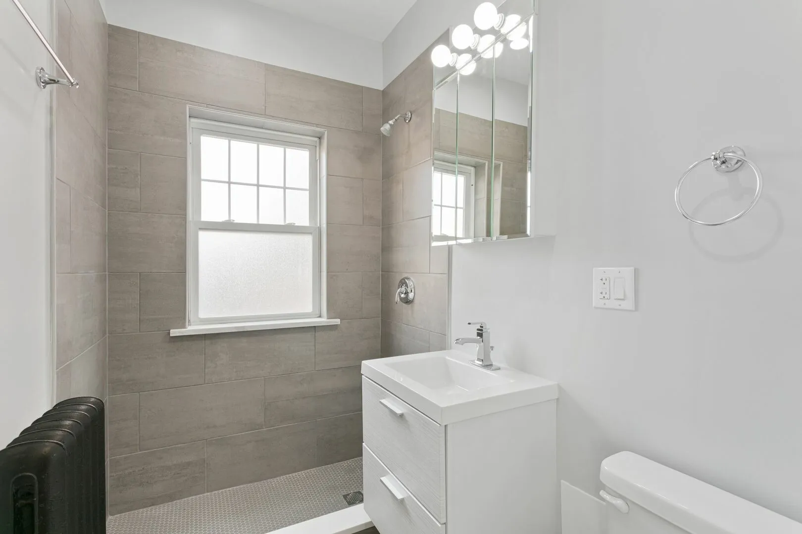 1059 W Glenlake Ave, ,  60660, USA 60660-unit#3S-Chicago-IL