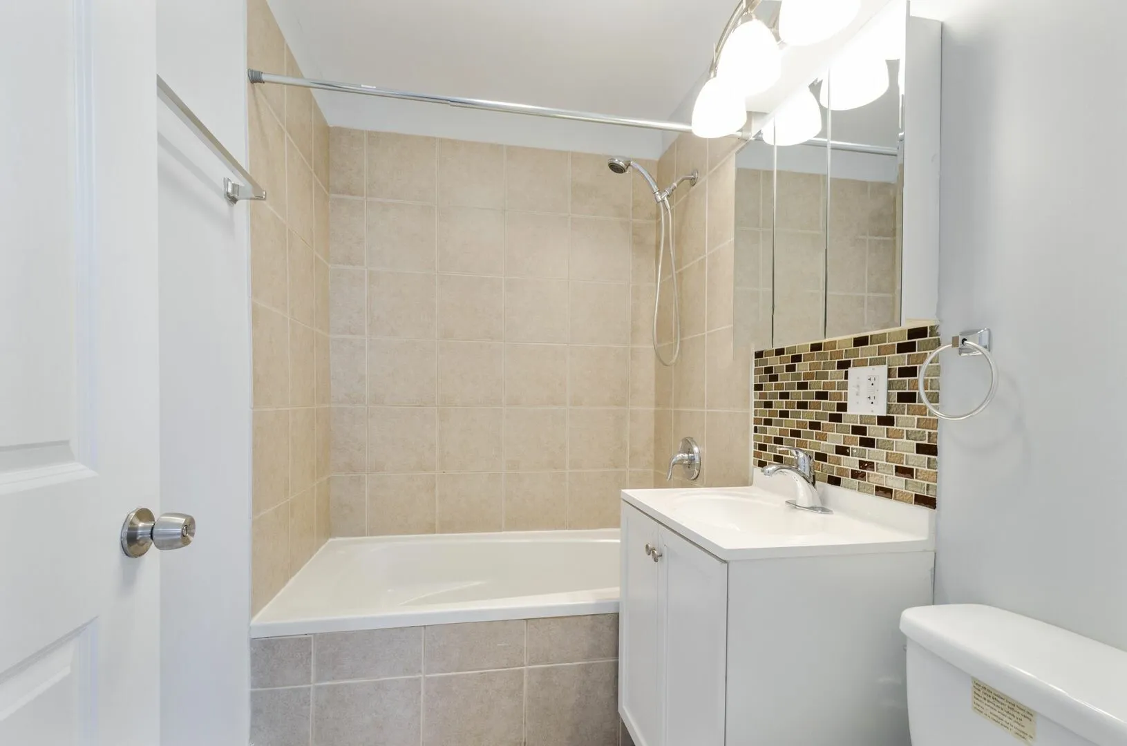 7616 N Marshfield Ave, , 60626, USA 60626-unit#201-Chicago-IL