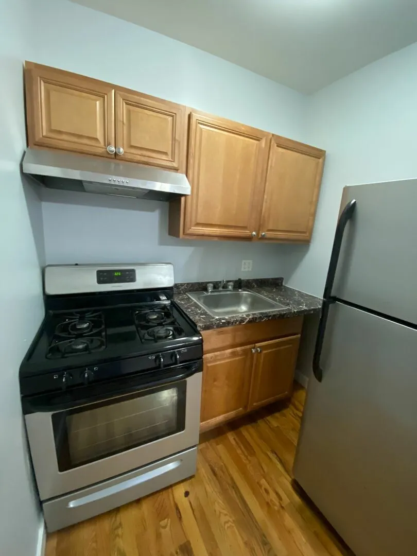 7456 N Greenview Ave, ,  60626, USA 60626-unit#3A-Chicago-IL