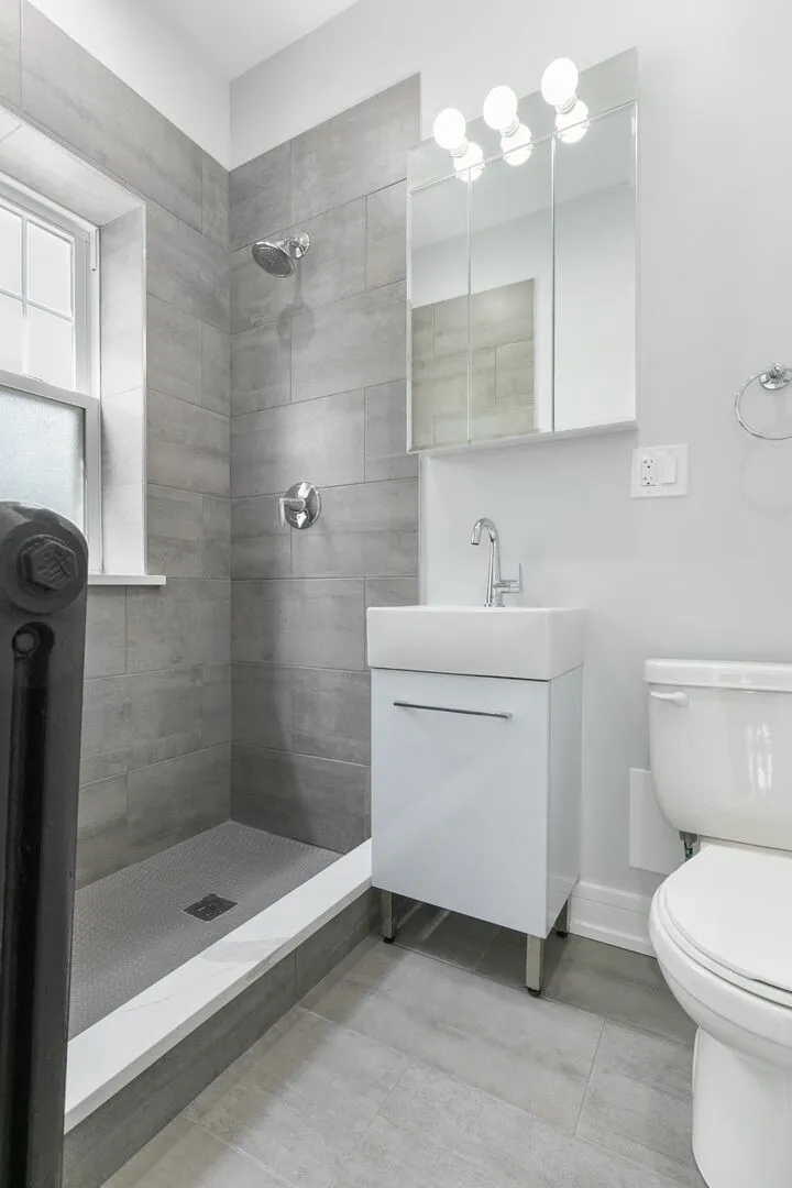 6035 N Winthrop Ave, , 60660, USA 60660-unit#2-Chicago-IL