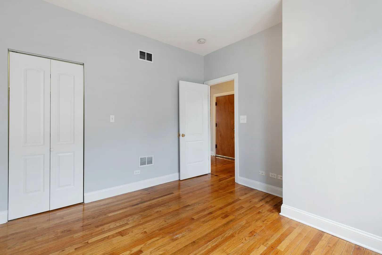 2011 W Jarvis Ave, ,  60645, USA 60645-unit#3-Chicago-IL