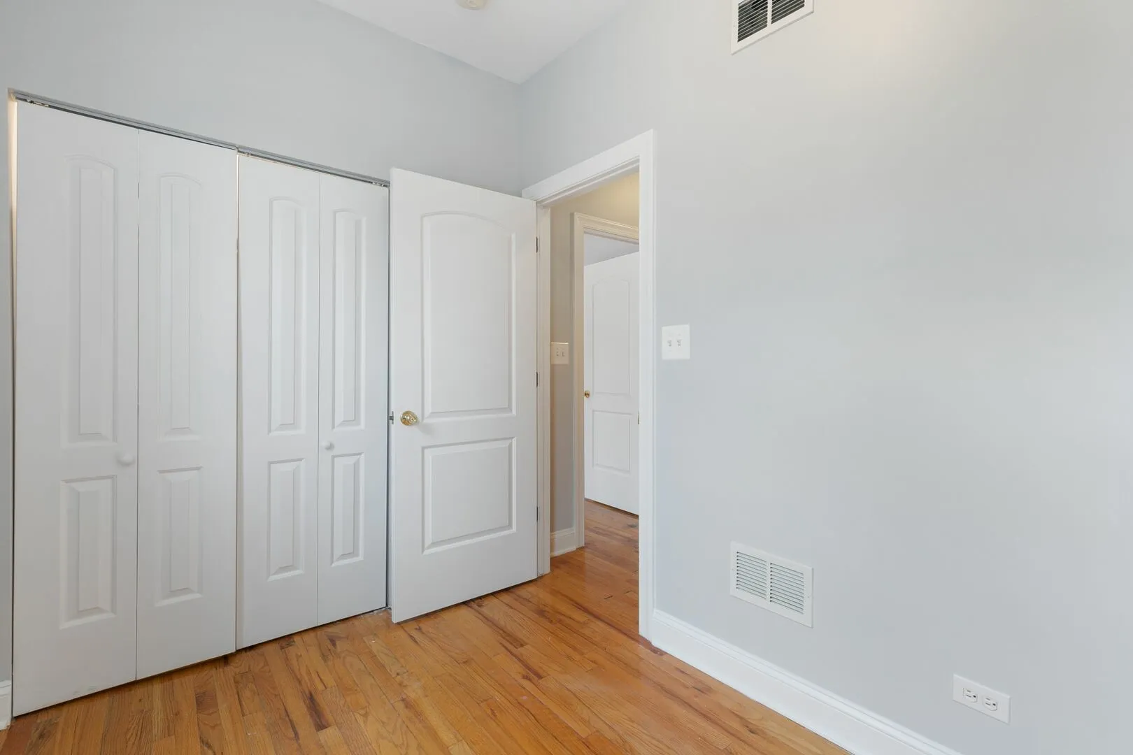 2011 W Jarvis Ave, ,  60645, USA 60645-unit#3-Chicago-IL