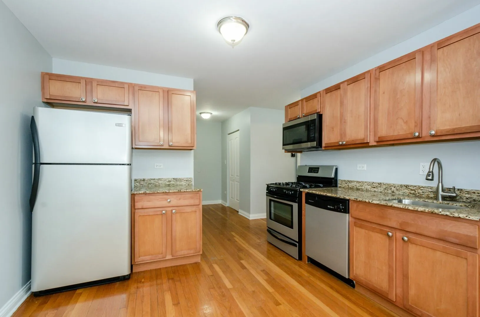 7616 N Marshfield Ave, ,  60626, USA 60626-unit#404-Chicago-IL