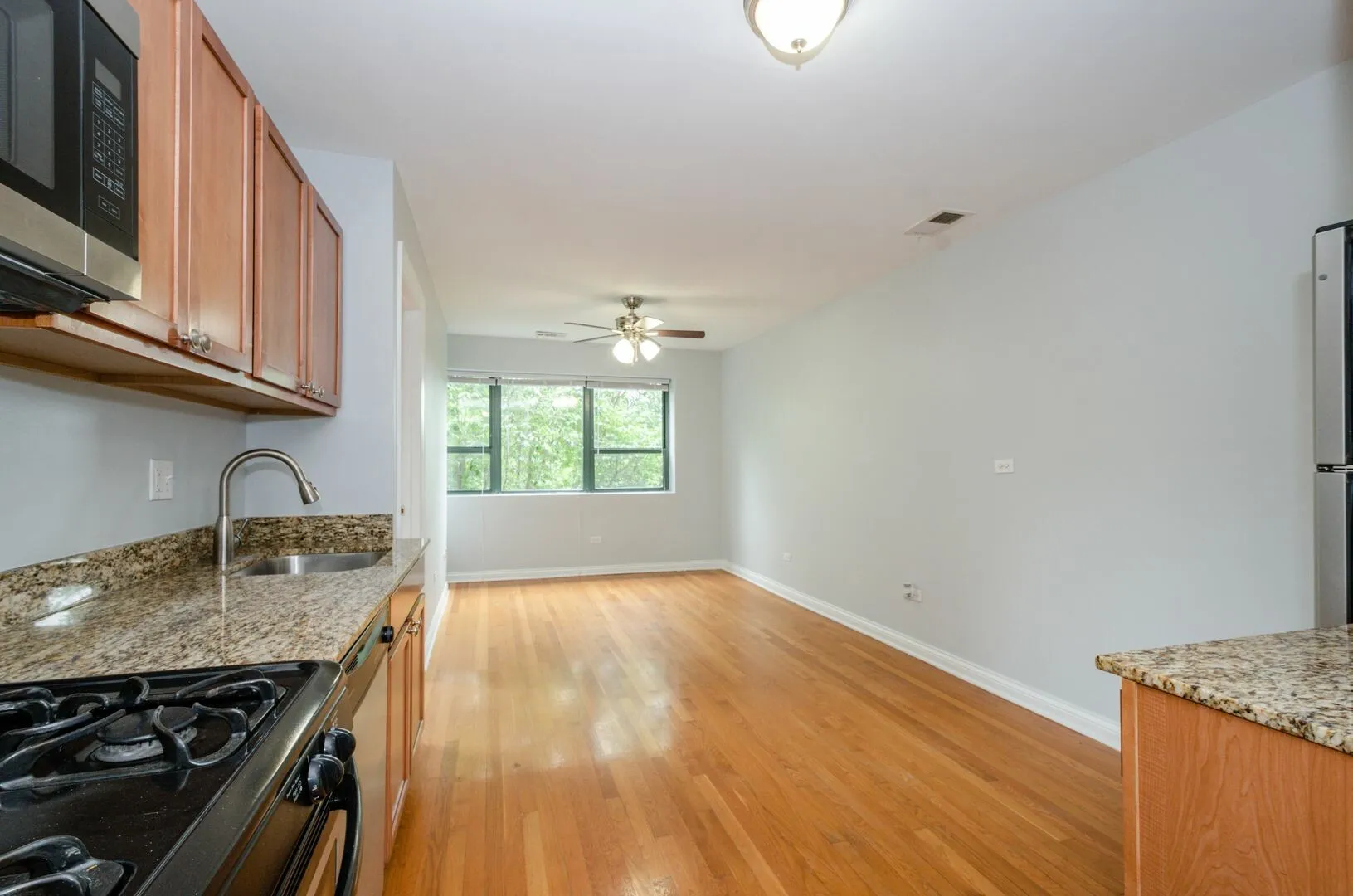 7616 N Marshfield Ave, ,  60626, USA 60626-unit#404-Chicago-IL