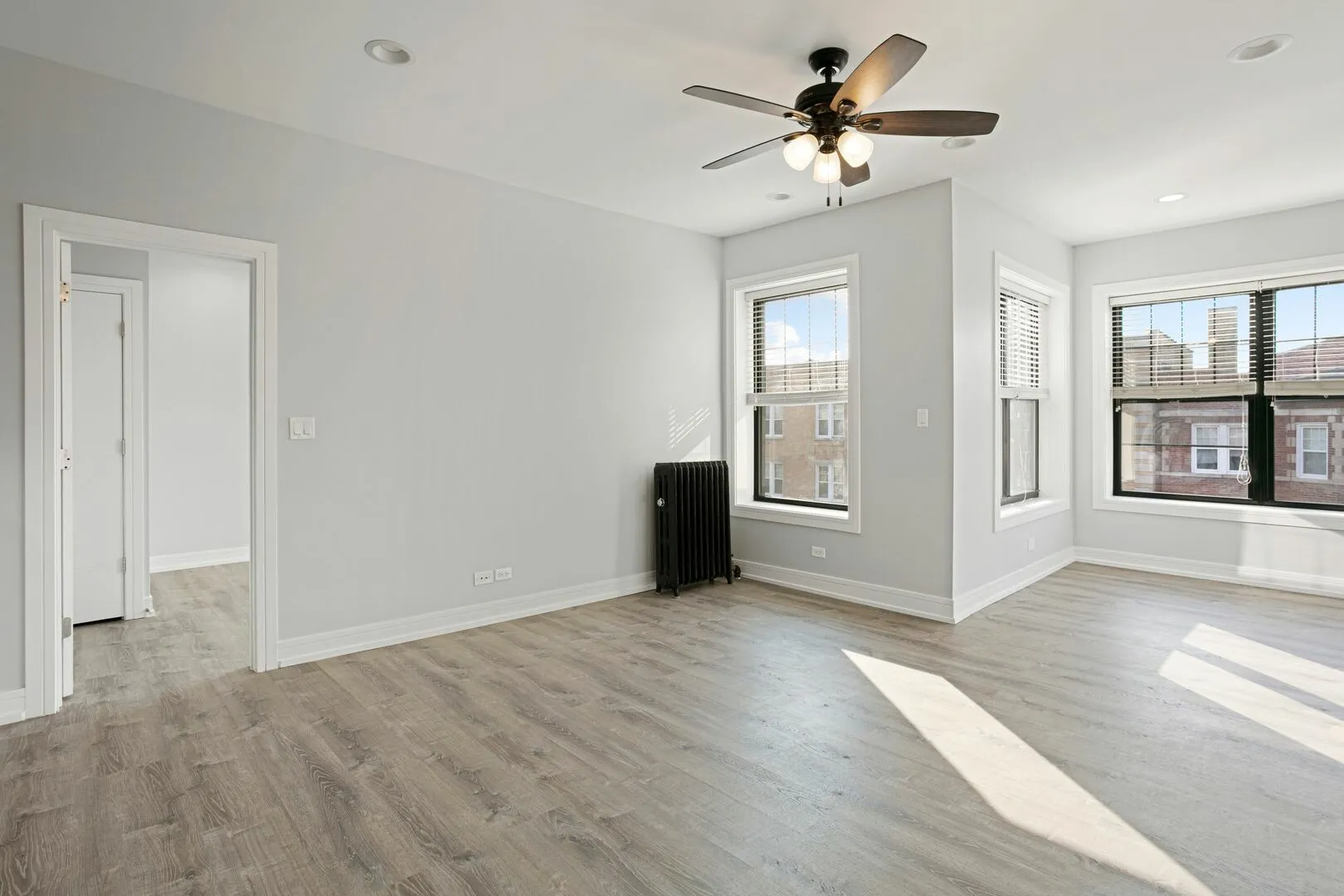 6105 N Winthrop Ave, ,  60660, USA 60660-unit#3RD FLOOR-Chicago-IL
