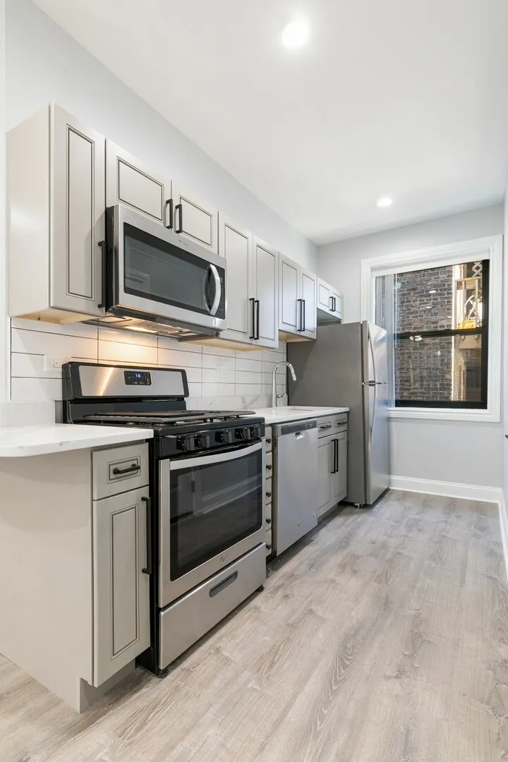 7620 N Eastlake Terrace, , 60626, USA 60626-unit#3W-Chicago-IL