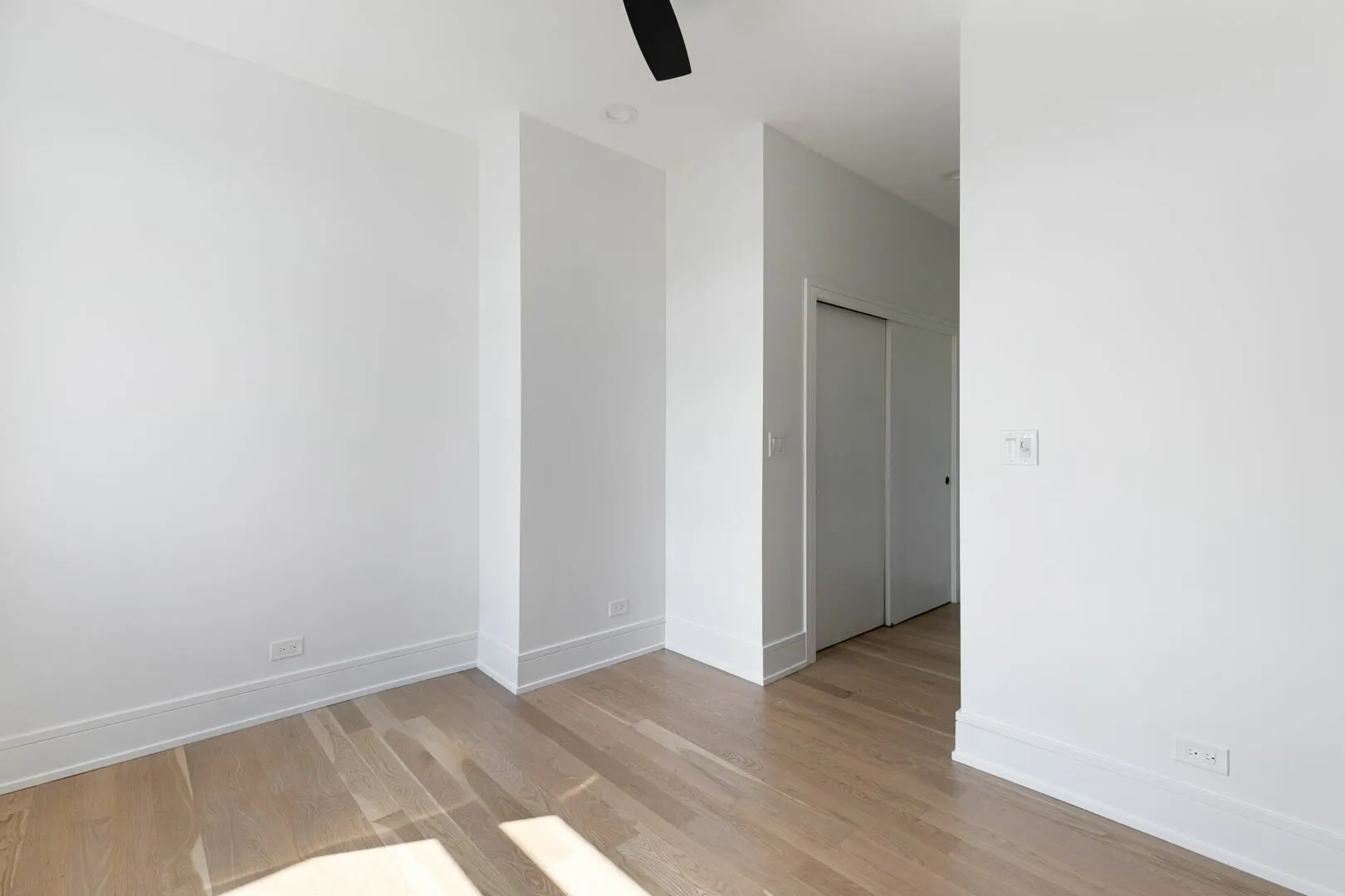 7729 N Eastlake Terrace, , 60626, USA 60626-unit#2E-Chicago-IL