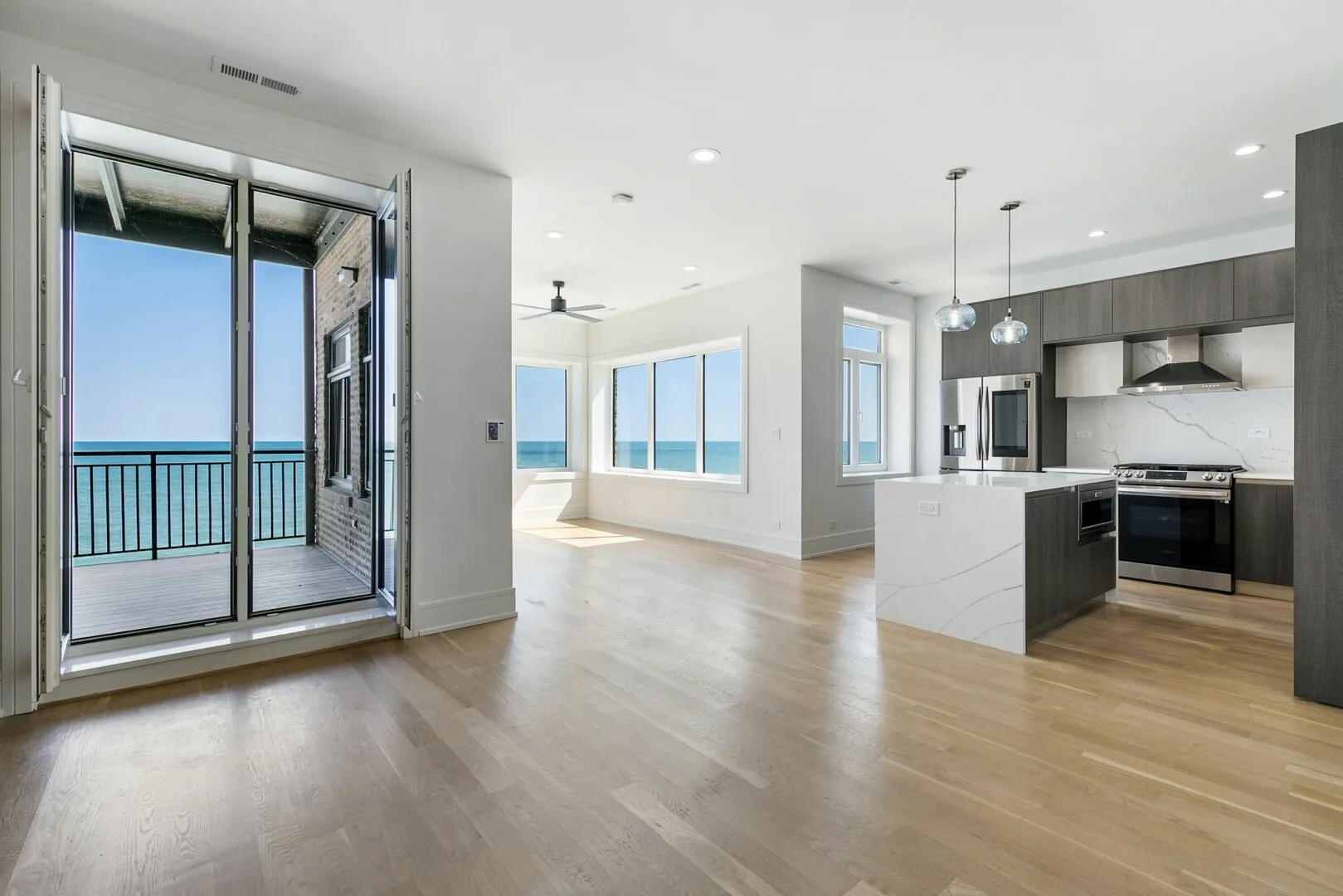 7729 N Eastlake Terrace, , 60626, USA 60626-unit#2E-Chicago-IL