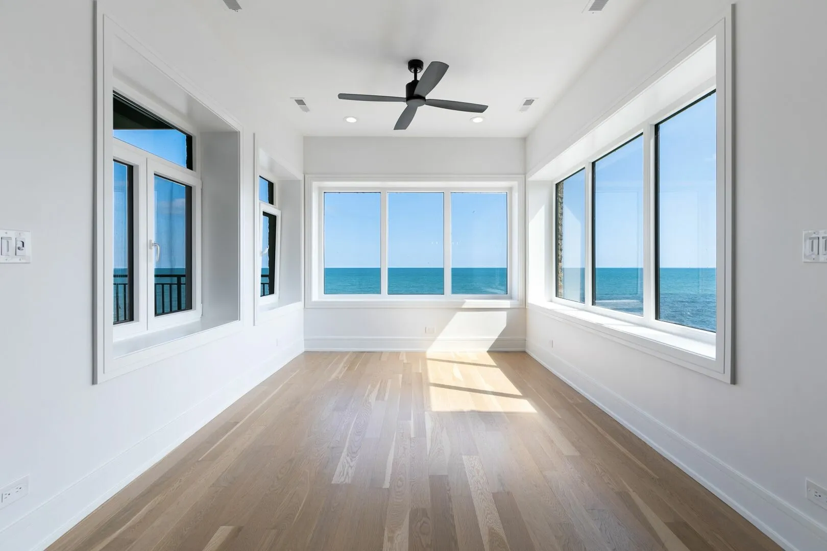 7729 N Eastlake Terrace, , 60626, USA 60626-unit#2E-Chicago-IL