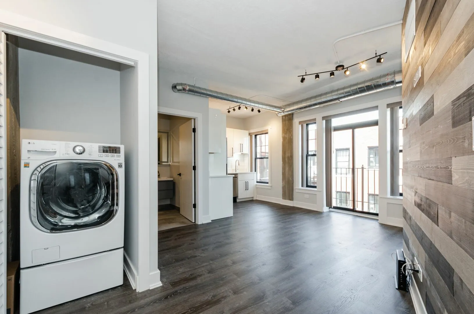 7645 N Sheridan Rd, , 60626, USA 60626-unit#413-Chicago-IL