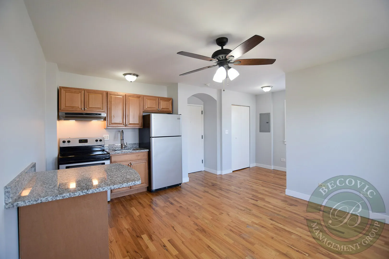 7450 N Greenview Ave, , 60626, USA 60626-unit#64-Chicago-IL