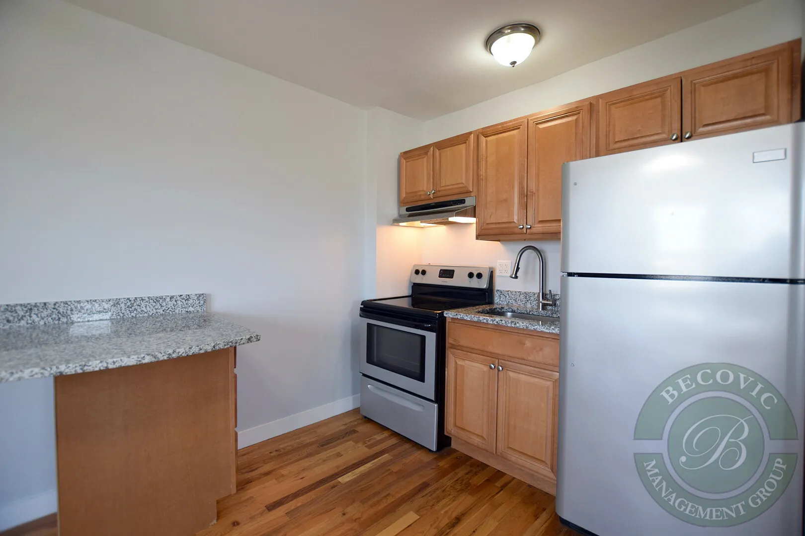 7450 N Greenview Ave, , 60626, USA 60626-unit#64-Chicago-IL