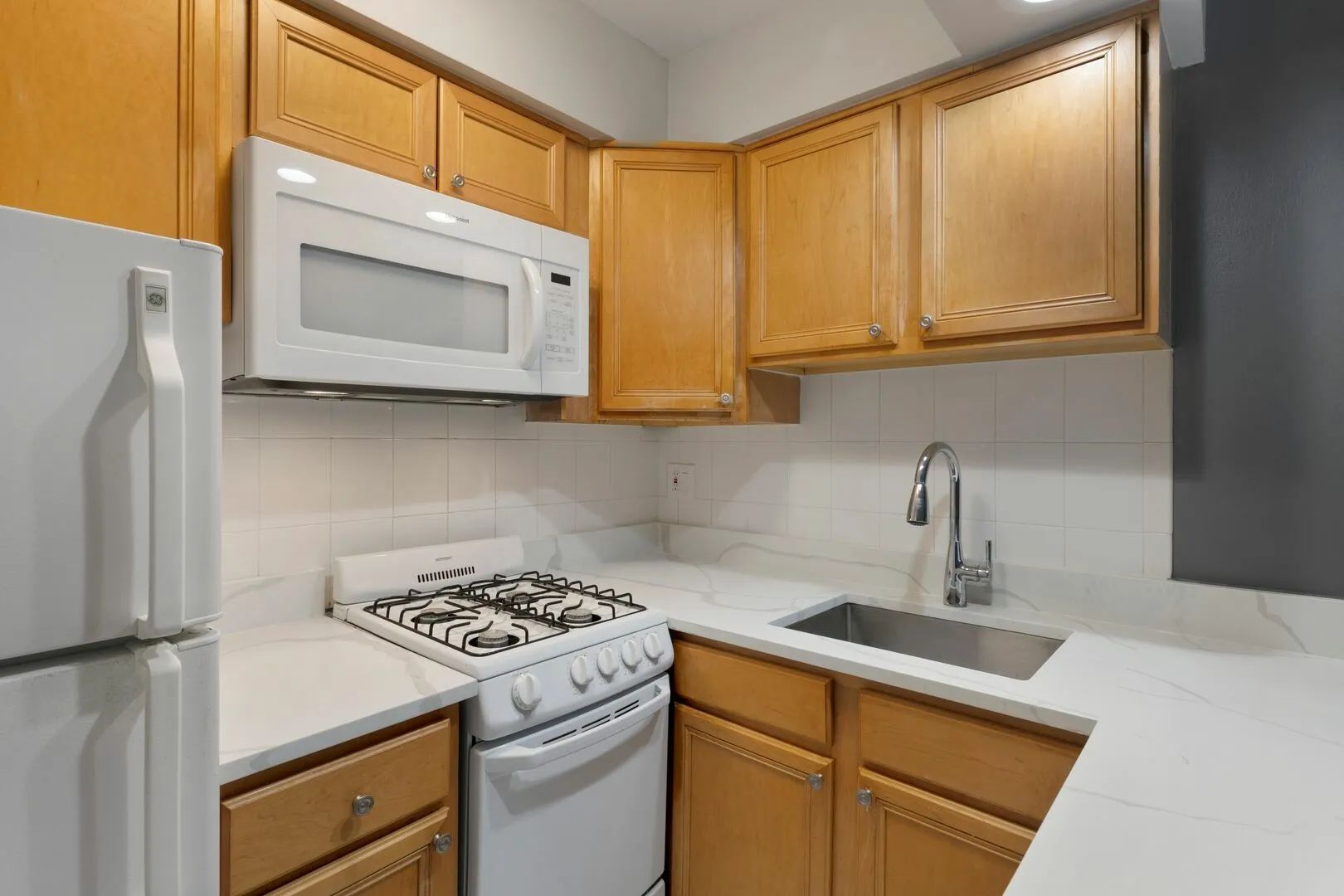 6758 N Sheridan Rd, , 60626, USA 60626-unit#241-Chicago-IL