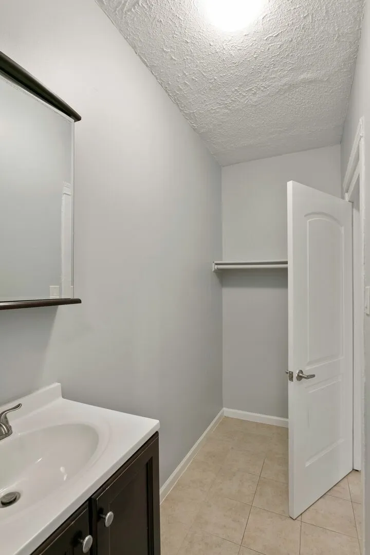 4555 Malden St, ,  60640, USA 60640-unit#309-Chicago-IL