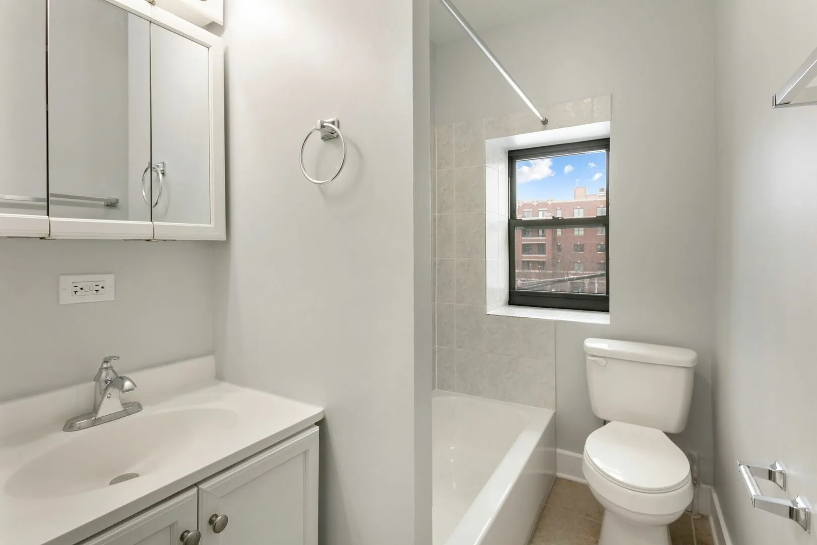 4555 Malden St, ,  60640, USA 60640-unit#313-Chicago-IL