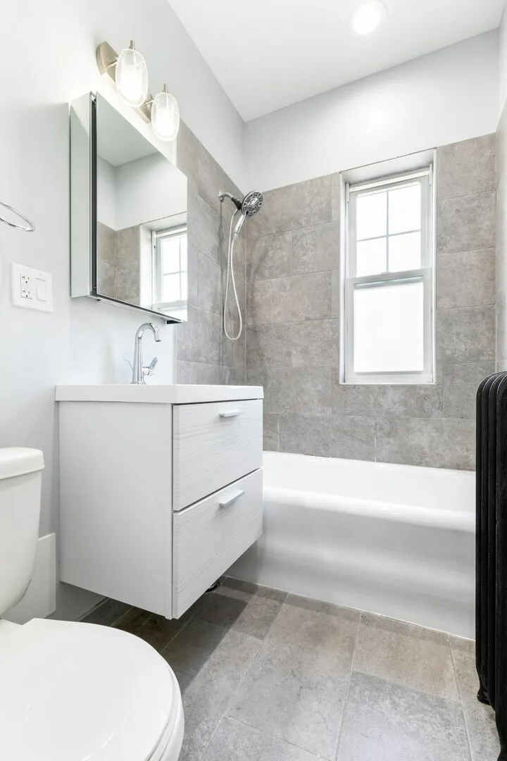 6954 N Wolcott Ave, , 60626, USA 60626-unit#3-Chicago-IL