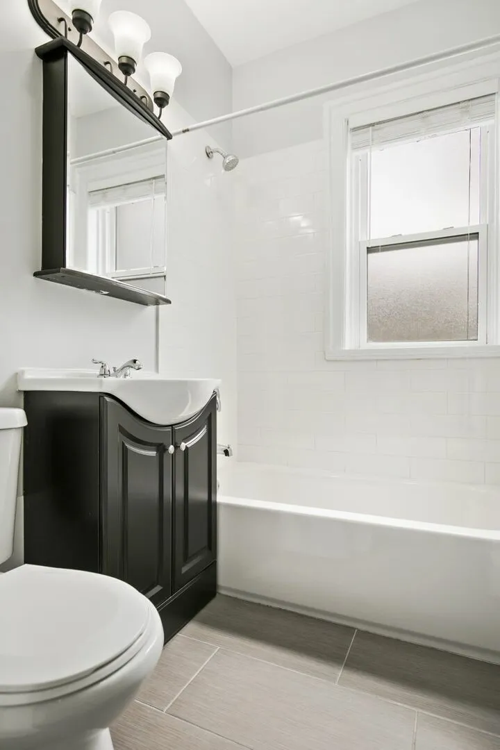 1100 W Glenlake Ave, ,  60660, USA 60660-unit#2ND FLOOR-Chicago-IL