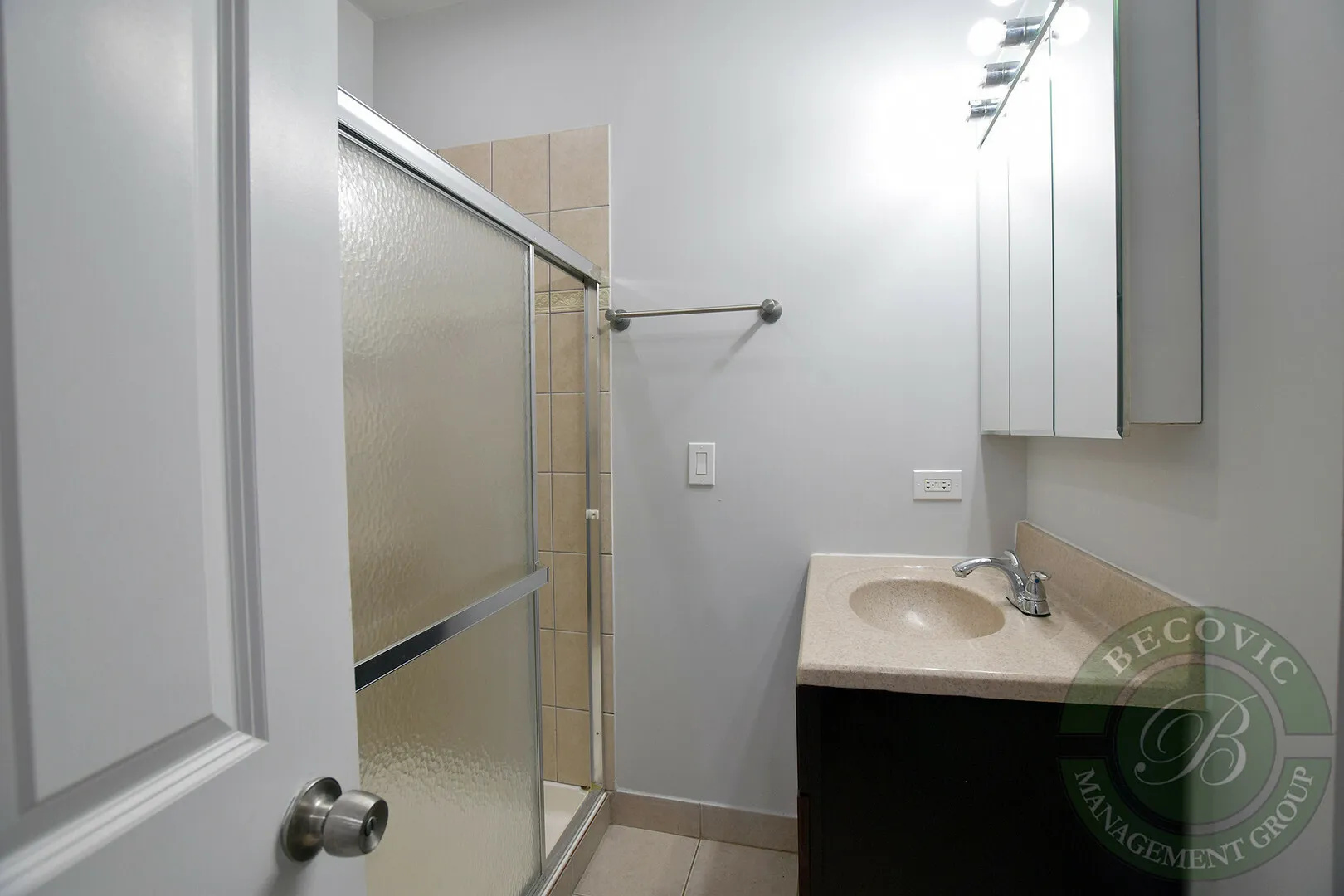 7357 N Ashland Ave, ,  60626, USA 60626-unit#3-Chicago-IL