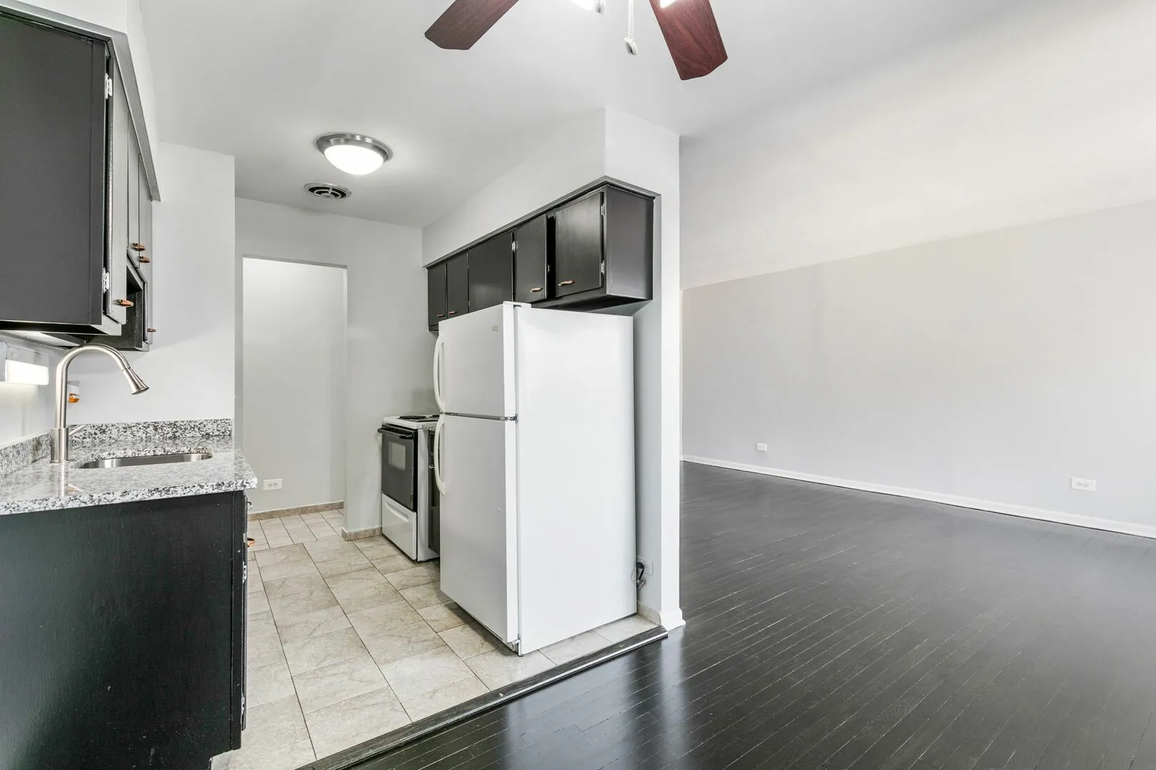 6021 N Winthrop Ave, ,  60660, USA 60660-unit#506-Chicago-IL