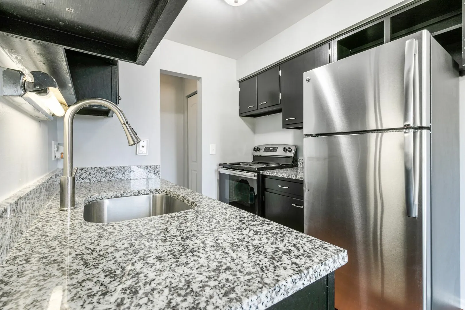 6021 N Winthrop Ave, , 60660, USA 60660-unit#501-Chicago-IL