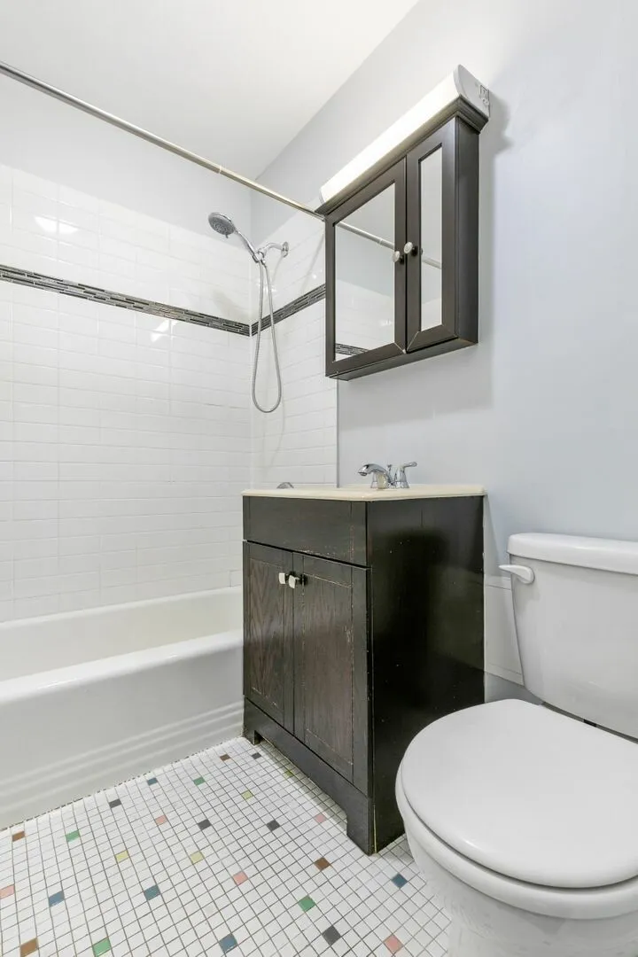 6021 N Winthrop Ave, ,  60660, USA 60660-unit#501-Chicago-IL