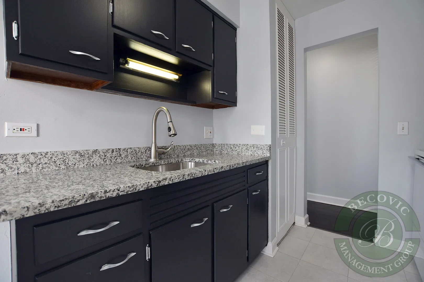 6029 N Winthrop Ave, ,  60660, USA 60660-unit#501-Chicago-IL