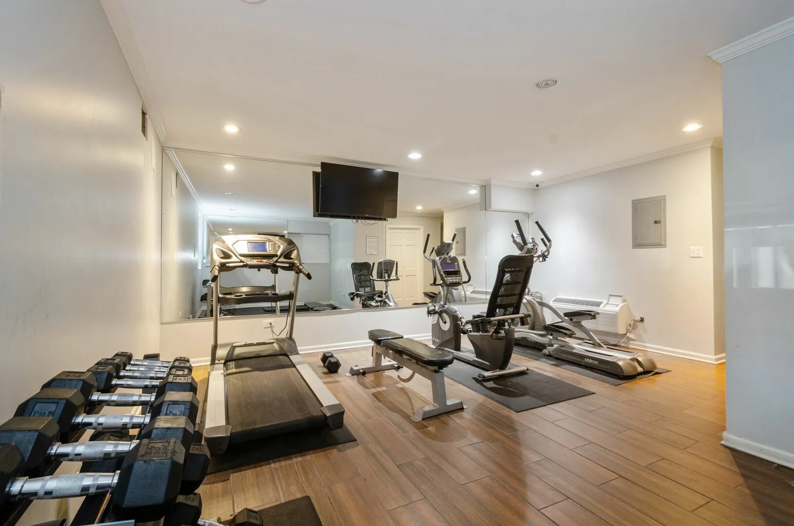 6029 N Winthrop Ave, ,  60660, USA 60660-unit#501-Chicago-IL