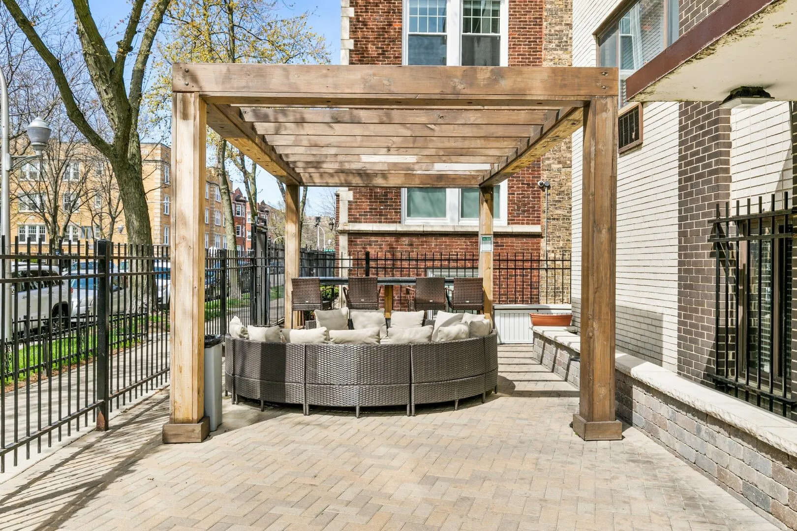 6021 N Winthrop Ave, ,  60660, USA 60660-unit#409-Chicago-IL