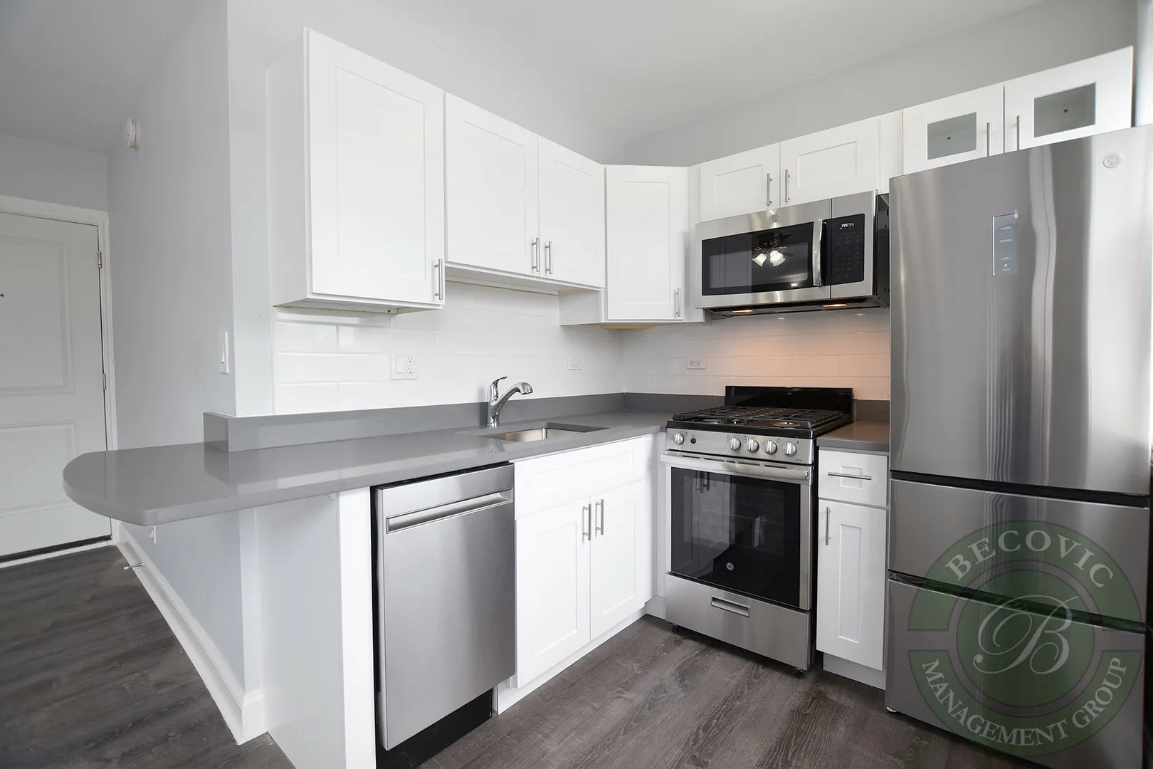 1521 W Sherwin Ave, ,  60626, USA 60626-unit#610-Chicago-IL