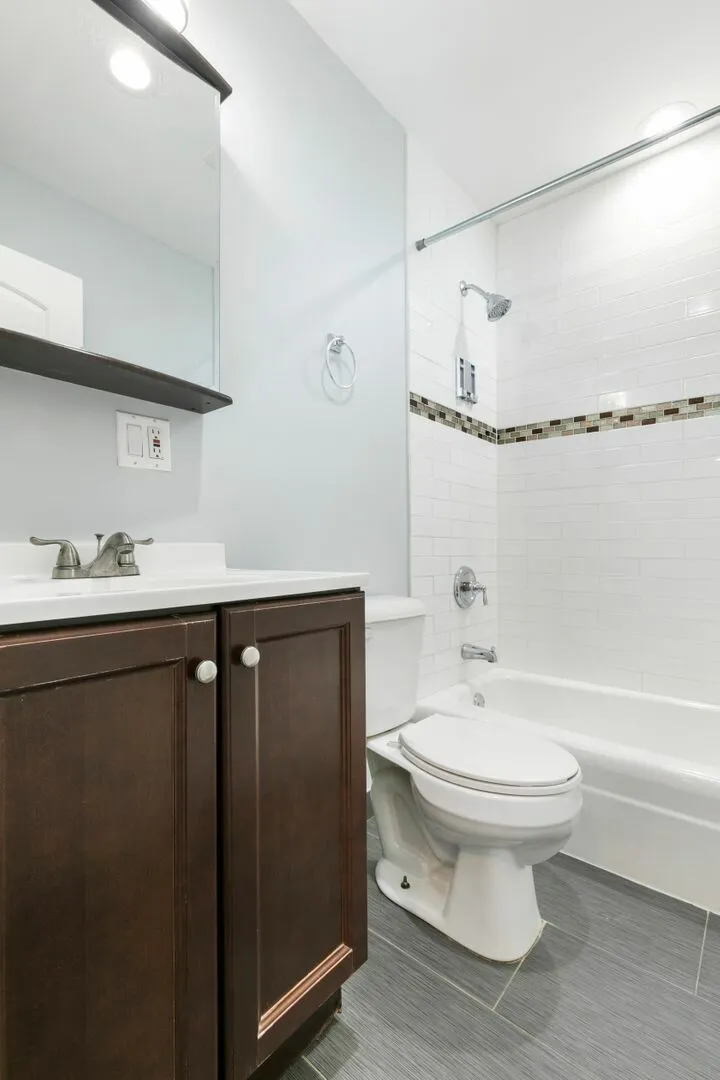 6001 N Kenmore Ave, , 60660, USA 60660-unit#401-Chicago-IL
