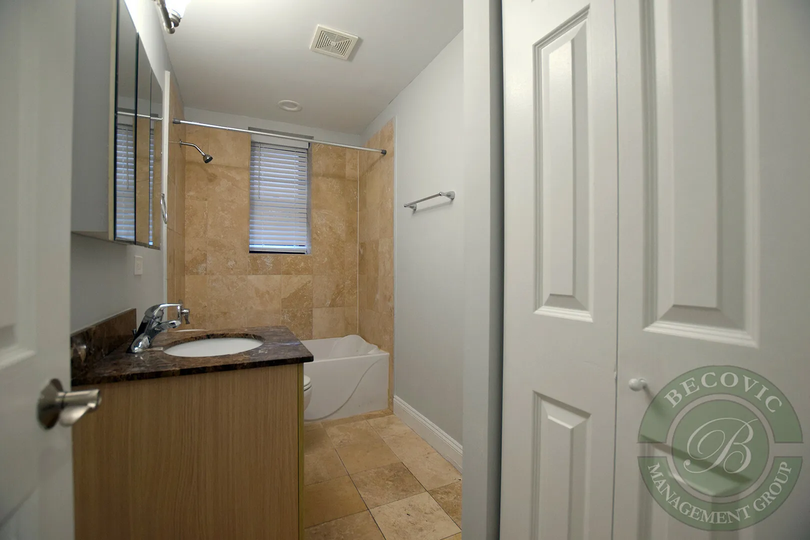 7526 N Seeley Ave, ,  60645, USA 60645-unit#B2-Chicago-IL