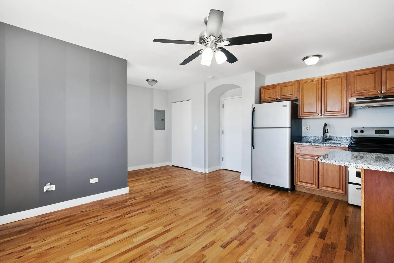 7450 N Greenview Ave, , 60626, USA 60626-unit#73-Chicago-IL