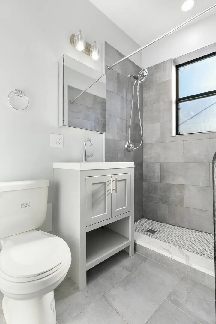 7622 N Eastlake Terrace, , 60626, USA 60626-unit#1D-Chicago-IL