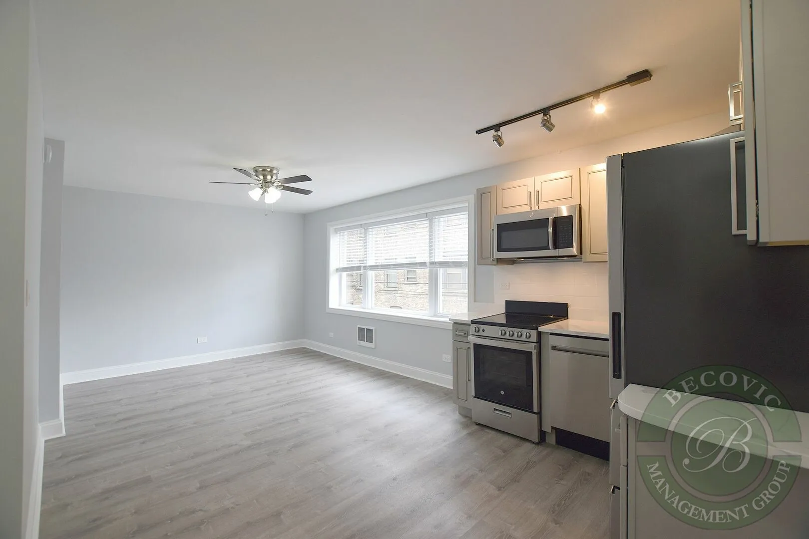 7710 N Sheridan Rd, , 60626, USA 60626-unit#205-Chicago-IL