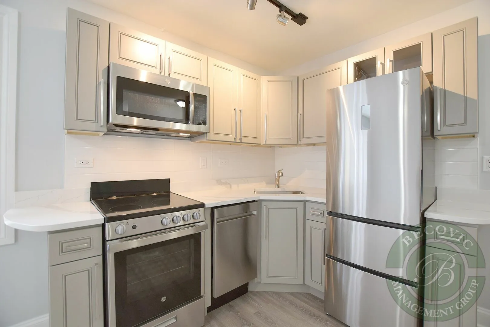 7710 N Sheridan Rd, ,  60626, USA 60626-unit#205-Chicago-IL
