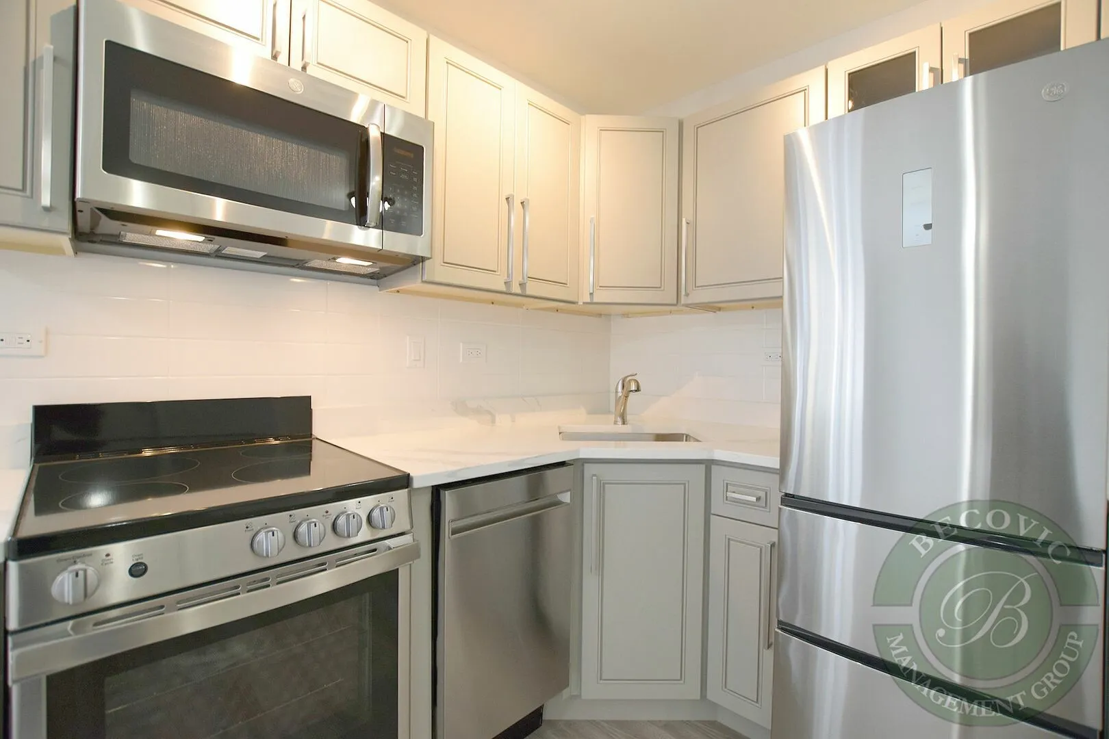 7710 N Sheridan Rd, ,  60626, USA 60626-unit#205-Chicago-IL