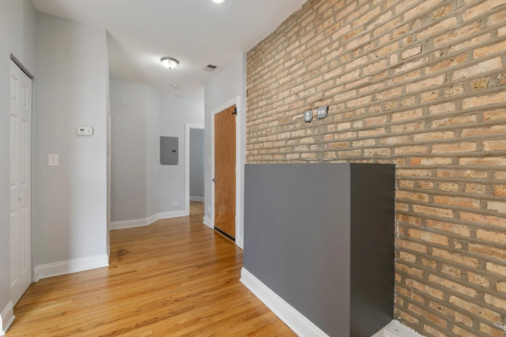 2005 W Jarvis Ave, ,  60645, USA 60645-unit#3-Chicago-IL