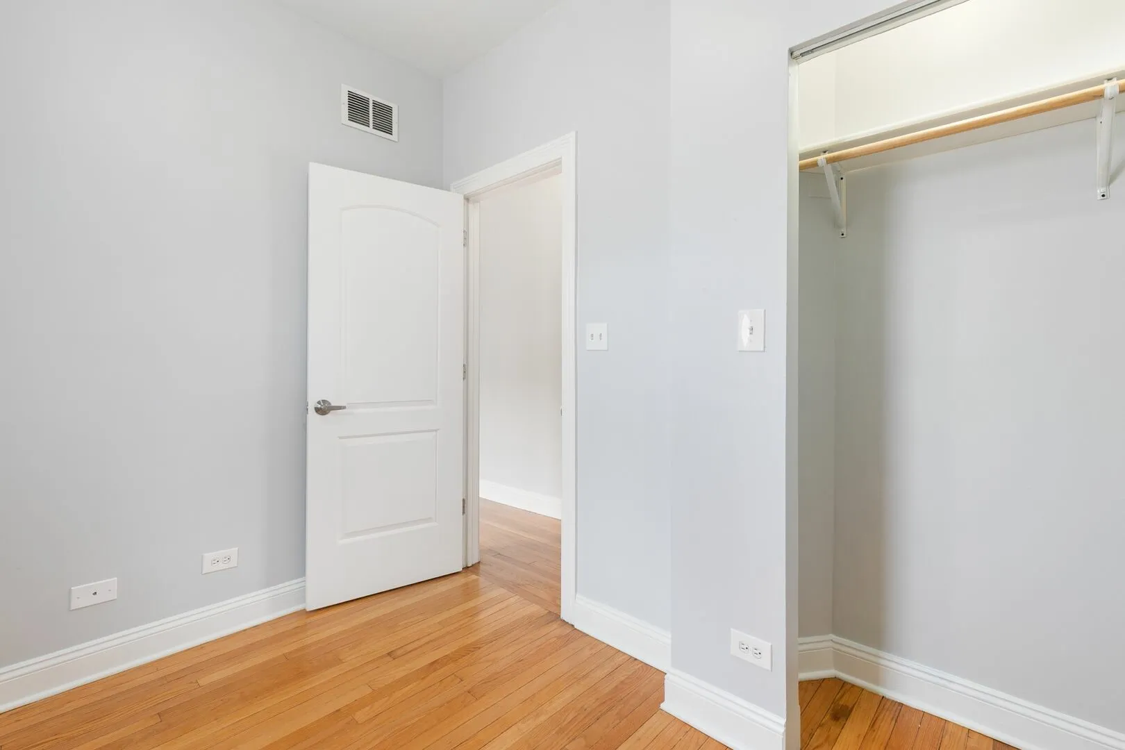 2005 W Jarvis Ave, ,  60645, USA 60645-unit#3-Chicago-IL