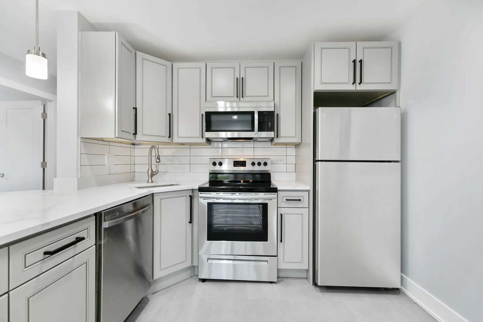 1301 W Estes Ave, ,  60626, USA 60626-unit#3E-Chicago-IL