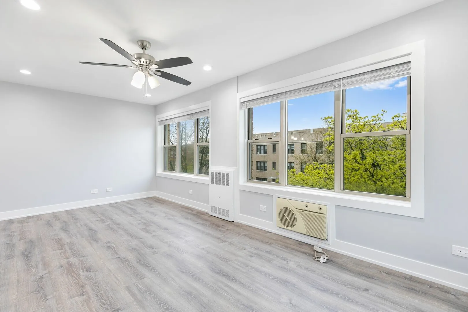 1301 W Estes Ave, ,  60626, USA 60626-unit#3E-Chicago-IL