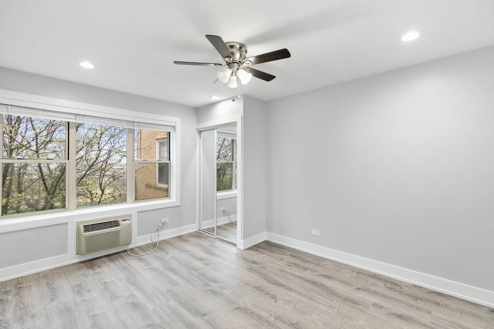 1301 W Estes Ave, ,  60626, USA 60626-unit#3E-Chicago-IL