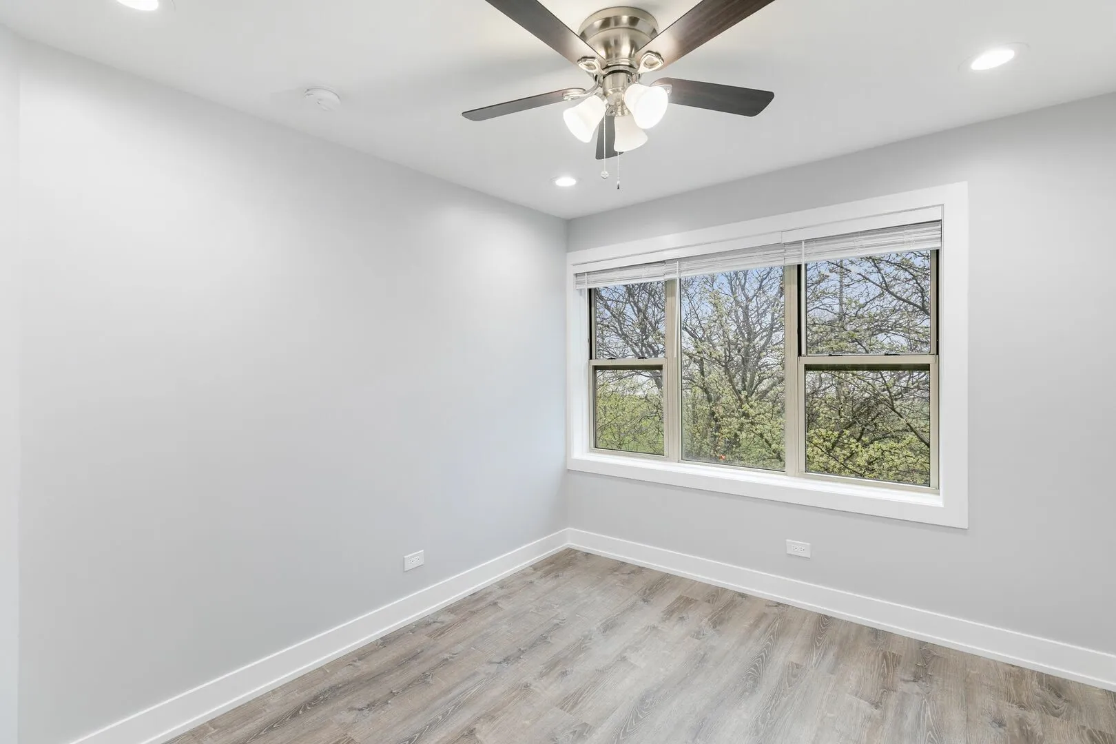 1301 W Estes Ave, ,  60626, USA 60626-unit#3E-Chicago-IL