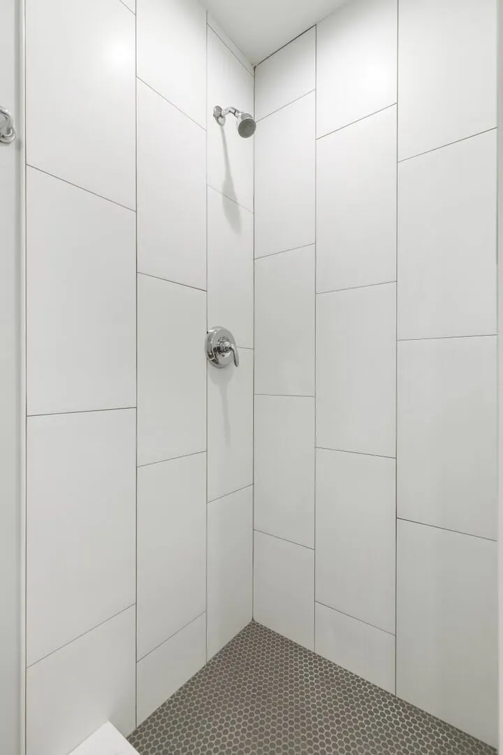 1301 W Estes Ave, ,  60626, USA 60626-unit#3E-Chicago-IL