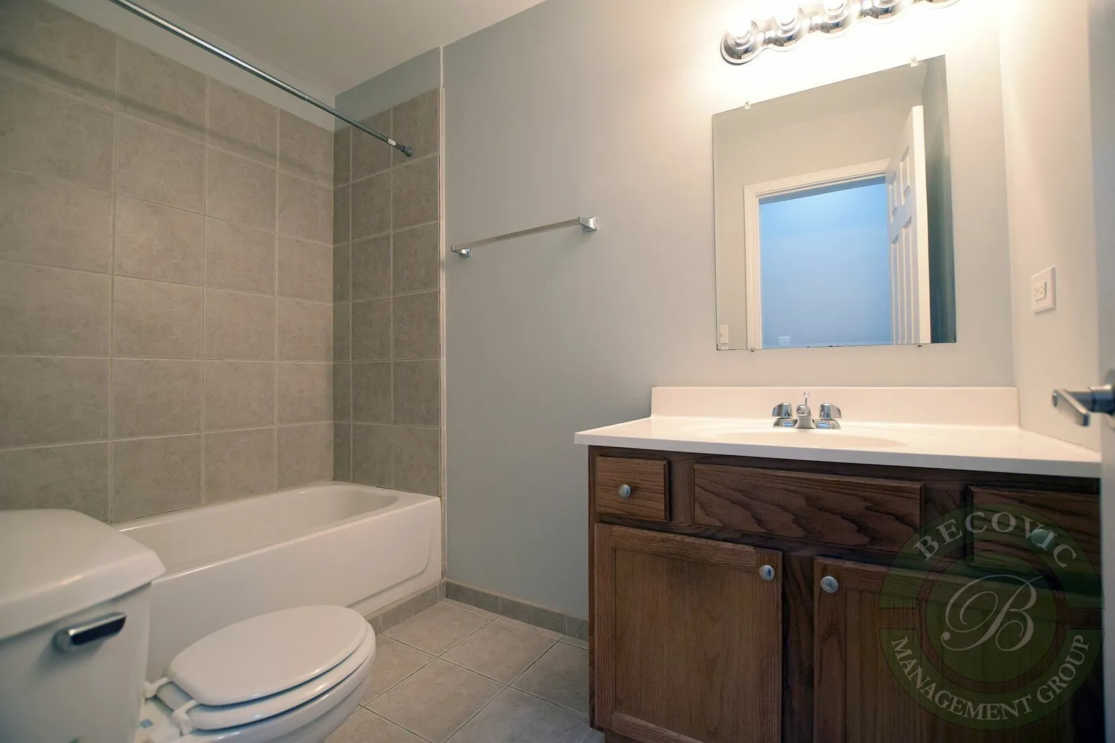 2451 W Howard St, ,  60645, USA 60645-unit#107-Chicago-IL