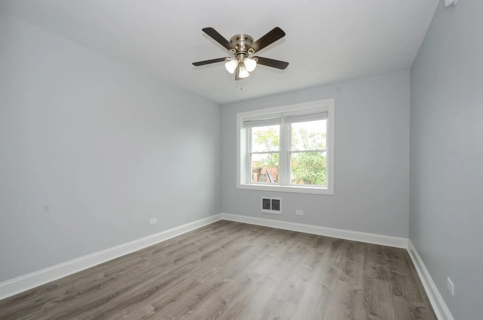 7710 N Sheridan Rd, ,  60626, USA 60626-unit#303-Chicago-IL