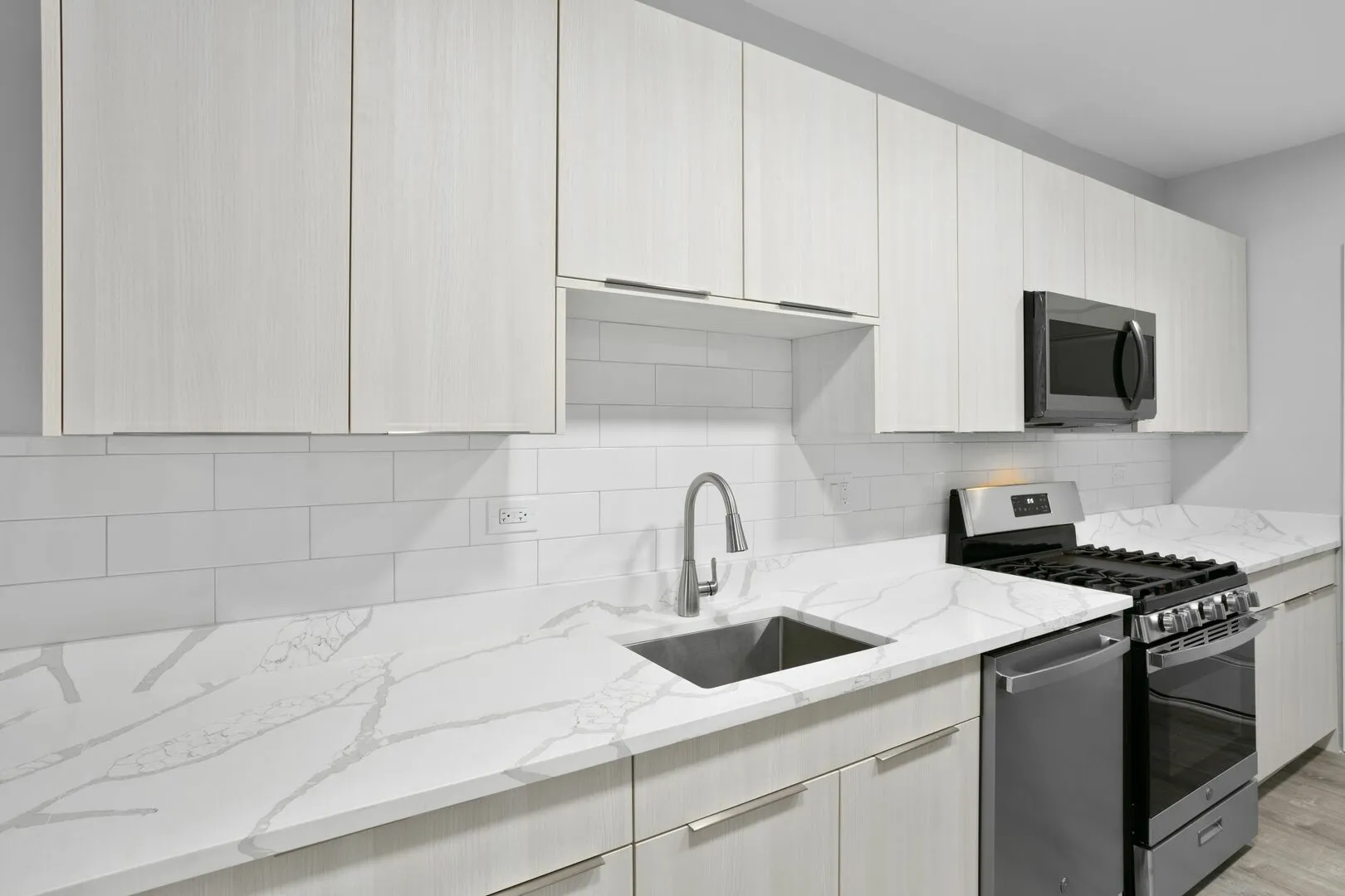 W Juneway Terrace, , 60626, USA 60626-unit#1D-Chicago-IL