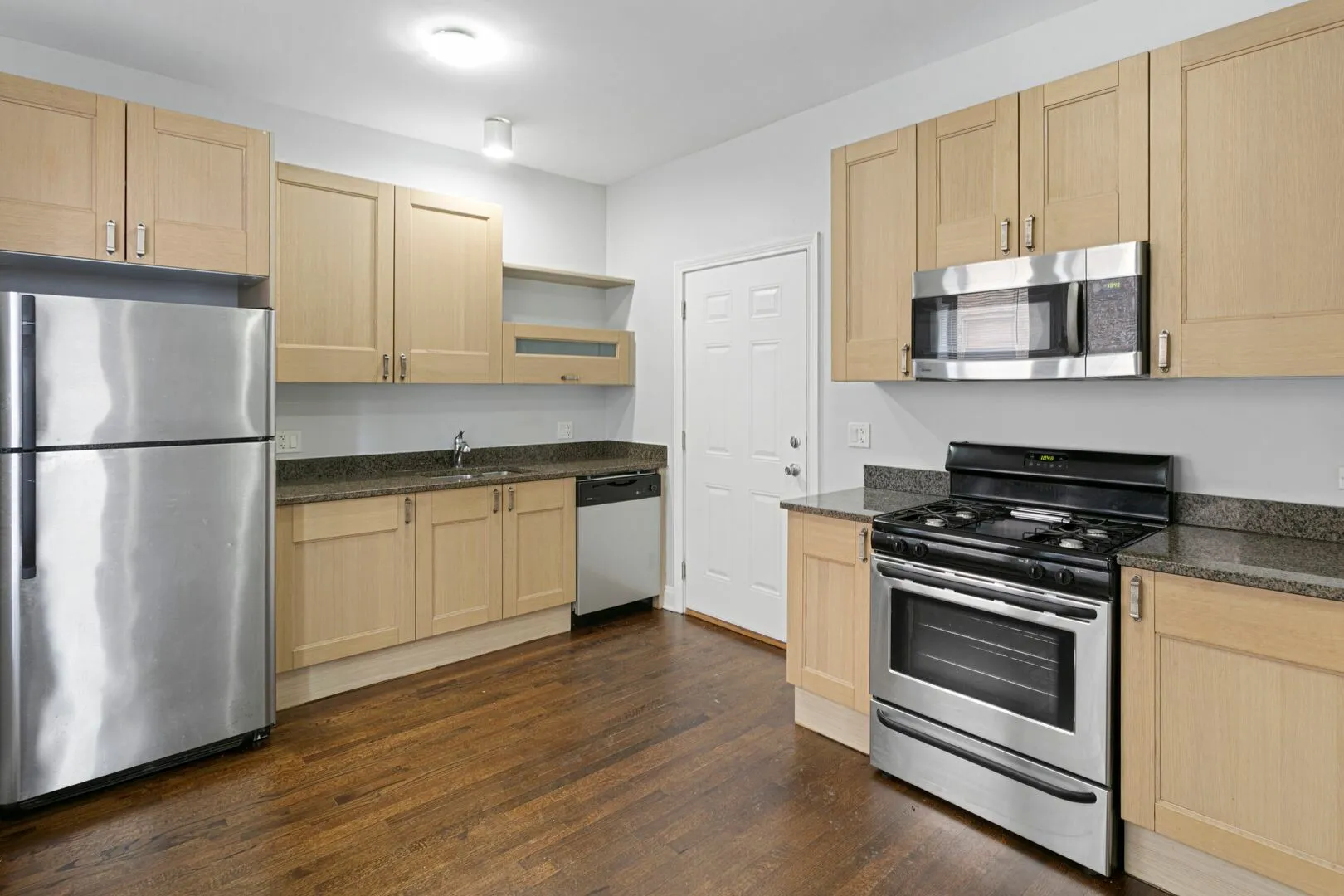 7526 N Seeley Ave, ,  60645, USA 60645-unit#101-Chicago-IL